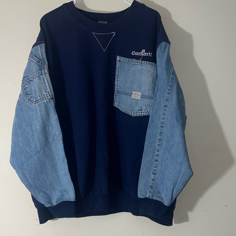 Carhartt Men's Blue and Light Denim Crewneck Sweater